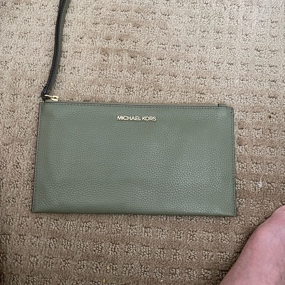Michael Kors Olive Green Pebbled Leather Wristlet EUC